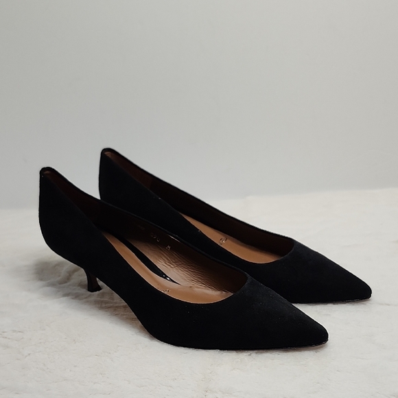 Donald J Pliner NEW Black Suede Kitten Heels  9M - Picture 1 of 15